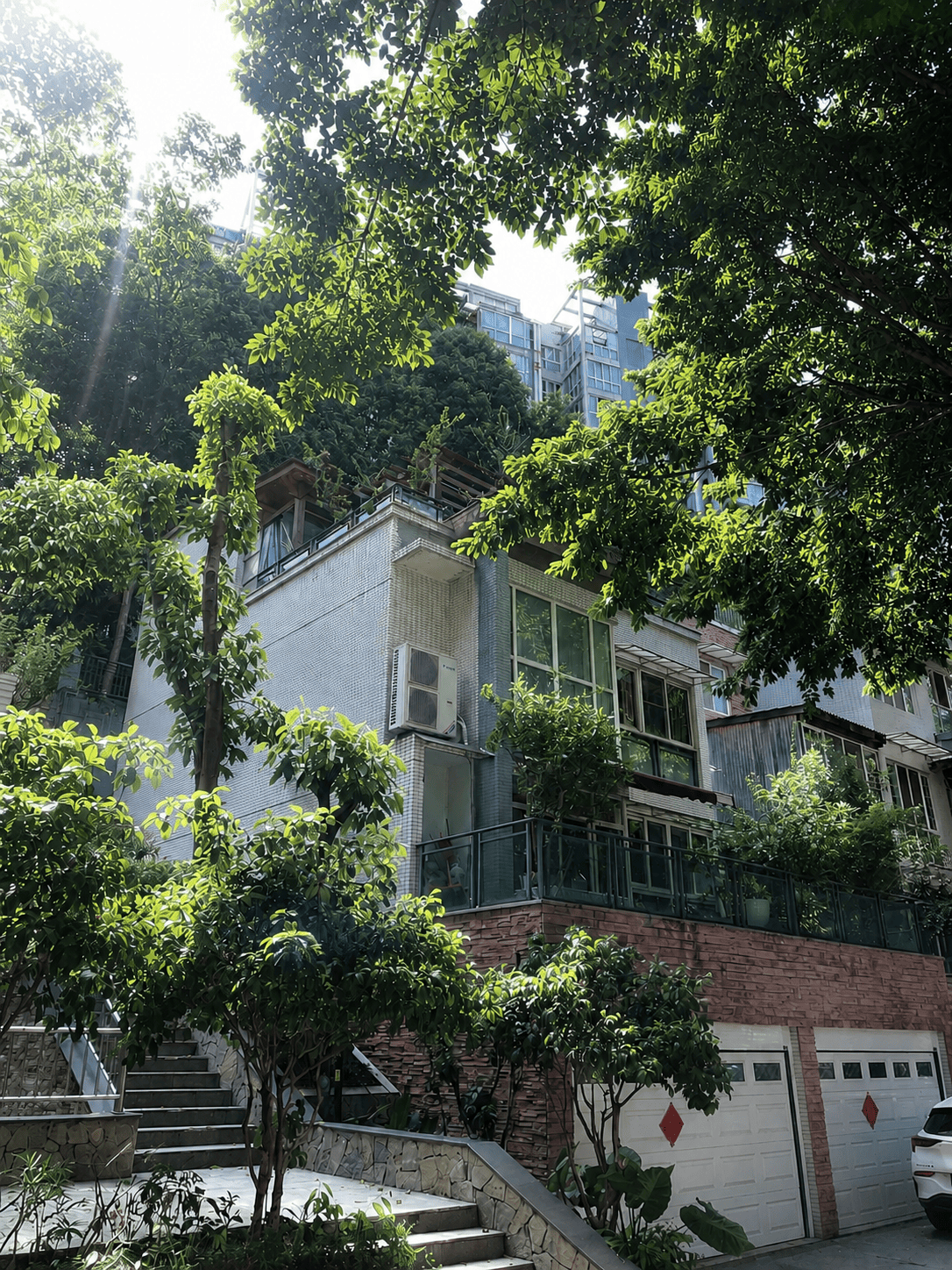 阳江岛居岁月从容升级：小小岛老别墅加装蒂升悦行款电梯